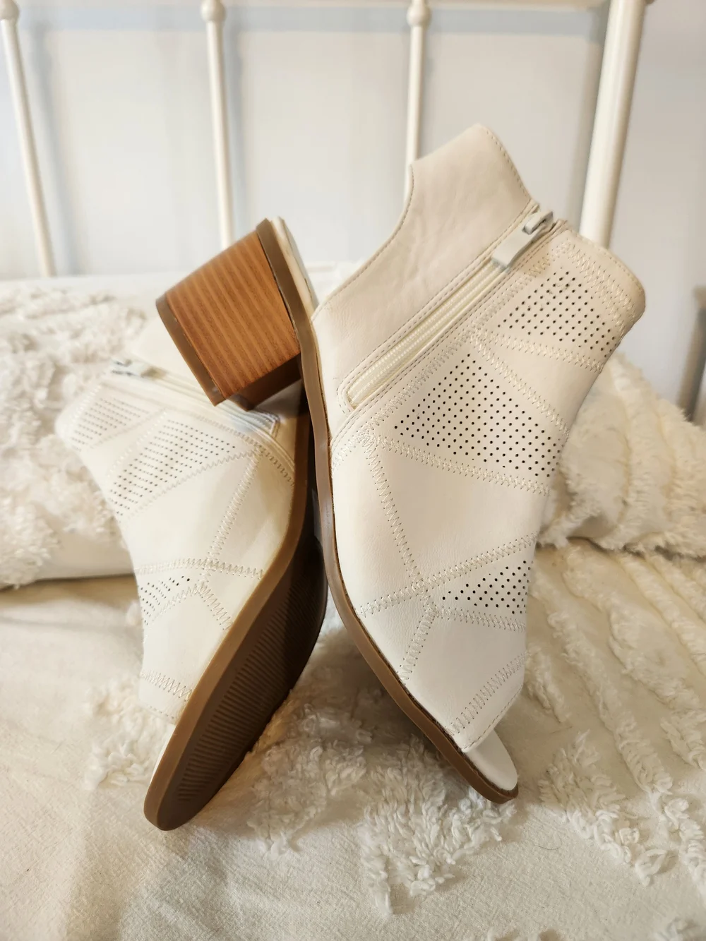 Brittany & CO Open-Toe Perforated Lace-Up Ankle Bootie - White Size 7.5